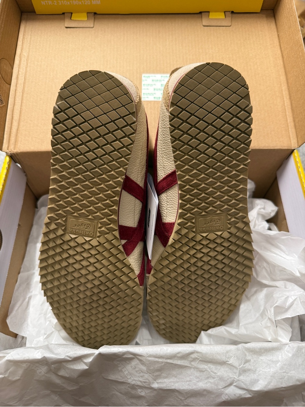 Onitsuka Tiger Mexico 66 Sneaker in Beige/Beet Root - Picture 3 of 4